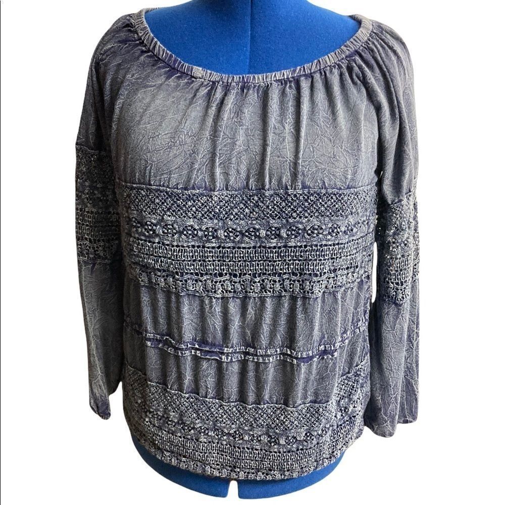 MAX EDITION,Women’s Blue/Gray Embroidered, Crinkled Top, boat neckline,Sz Medium
